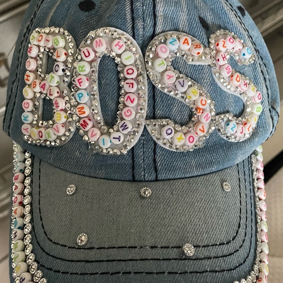 Caps - Picture 3 of 4